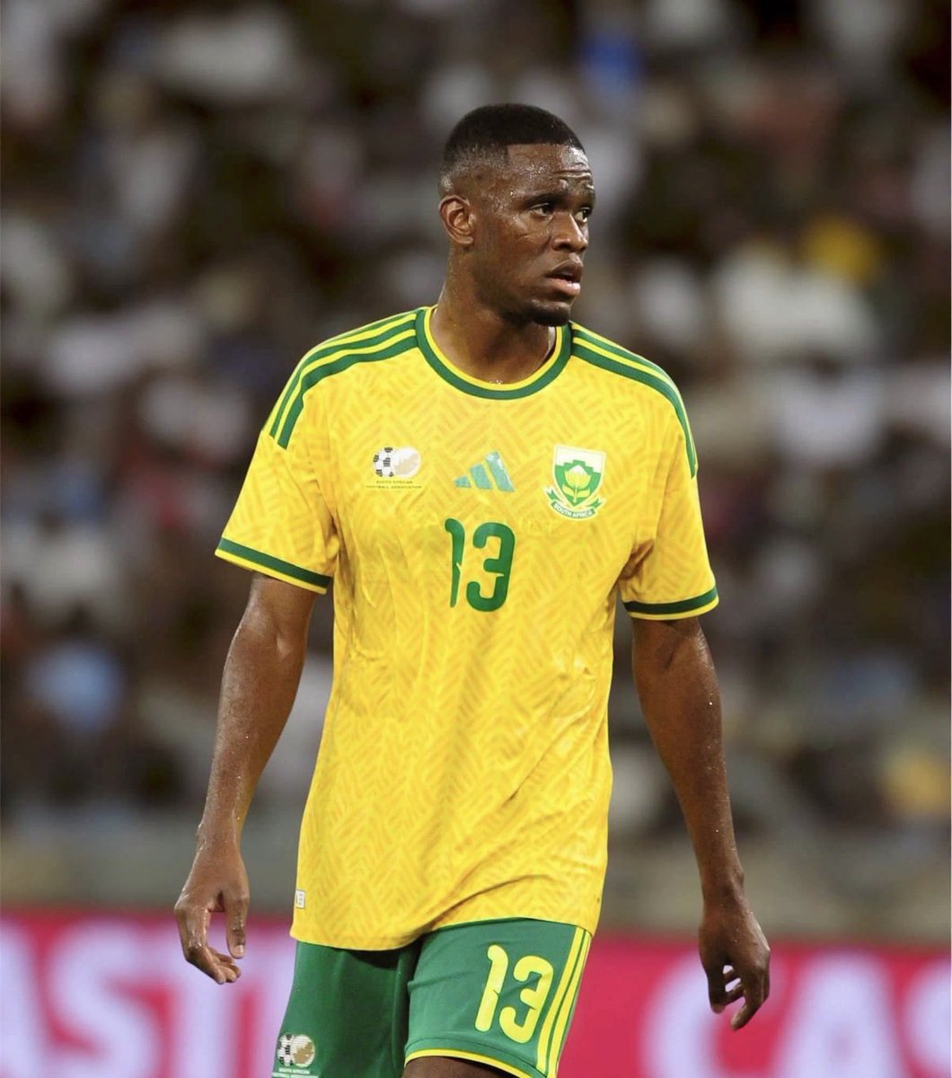Gunnerbonescpt's tweet photo. The disrespectful westerners called my guy Shithole because he had a poor performance in one game. Yaya Sithole more than made up for that Mexico 🇲🇽 nightmare in tonight’s match vs South Korea!! https://t.co/hwyYFq8mre