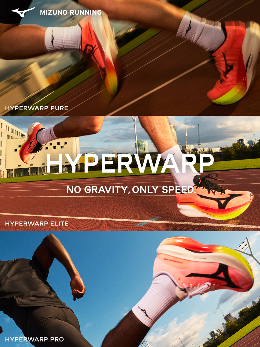 MizunoRunningJP's tweet photo. NO GRAVITY,ONLY SPEED.

次世代レーシングシューズ――
「HYPERWARPシリーズ」ニューカラー登場。

最軽量モデル「HYPERWARP PURE」は、その軽さ、わずか約137g（27.0cm片方）。
その他、異なる特性を備えた2つのモデルもラインナップし、ランナーのスタイルに合わせた選択肢を広げる。

走りと呼応する、反発。
速さを支える、見えない力。
そして、軽さは性能を削らずに磨く。

HYPERWARP PURE
¥35,200 （税込）

HYPERWARP ELITE
¥29,700 （税込）

HYPERWARP PRO
¥29,700 （税込）

▼取扱い直営店
ミズノ公式オンライン @mizunoshop
MIZUNO TOKYO 3F @Mizuno_Tokyo
ミズノオオサカ茶屋町 5F @Mizuno_Osaka
その他、ミズノ直営店　
※取り扱いアイテム、在庫状況は各店へお問い合わせください。

https://t.co/BqxQl3OqiX

#HYPERWARP
#ミズノ #MIZUNO
#ミズノランニング #MIZUNORUNNING