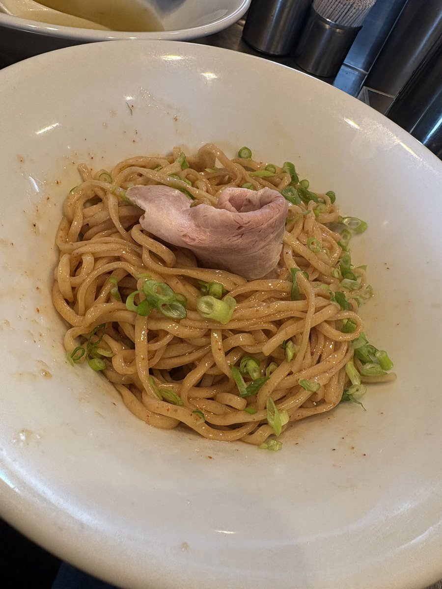 Daily88official's tweet photo. お昼ご飯 #さんじ 🍜

限定７🌶
スペイジー黄金昆布水つけ蕎麦

酸っぱ辛い玉（冷）

ぶりーんっ🥚にドハマり中💭
 @sanji_kinchan 

ぷちゅーーーん💥

ご馳走様でした🫶🏻

https://t.co/l67EZTo3Ki https://t.co/ZEfML29s8K