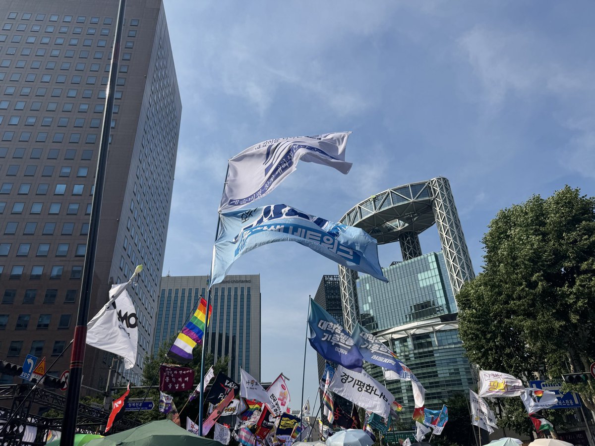 ulumqi's tweet photo. #트친소 #겹친소

종강기념 트친소 엽니다
저를 팔아주십시요 트친님들

불어과 1학년이고, 철학 언어학 외 기타등등 좋아하고, 퀴어입니다
친구해욥// https://t.co/Qtu7urqQO3