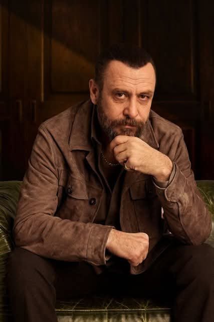 Kaybedenleradyo's tweet photo. "Ben kendim giderim", "ben kendim yaparım", "ben kendim alırım" diyen kadınların hastasıyım; Çünkü onları karakteriniz dışında hiçbir şeyle tavlayamazsınız...

- Nejat İşler https://t.co/0wlaXGHmLD