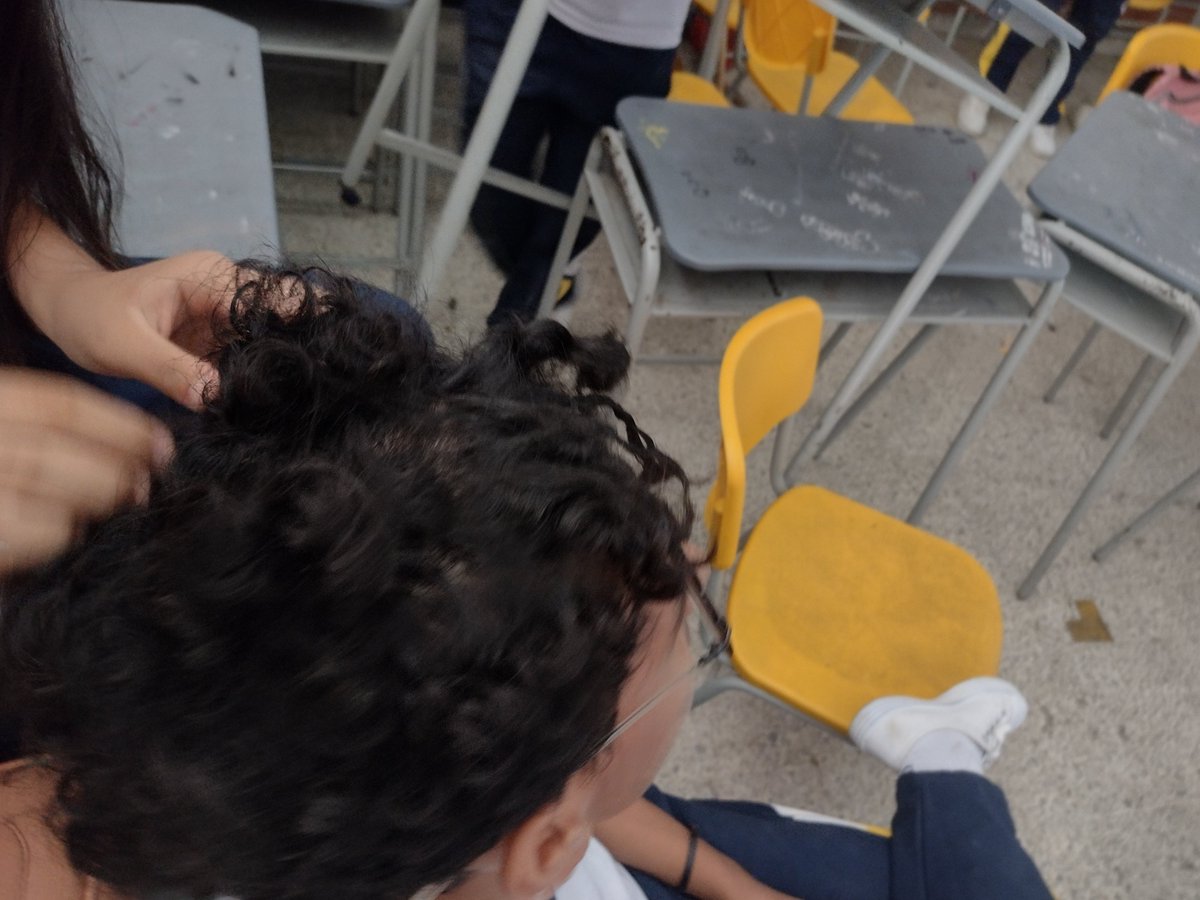 K4tz18's tweet photo. hora miren mi pelo xd
#pelotwt #cabellotwt #twttwt #negrotwt #xdtwt https://t.co/hLu0TKwHLB