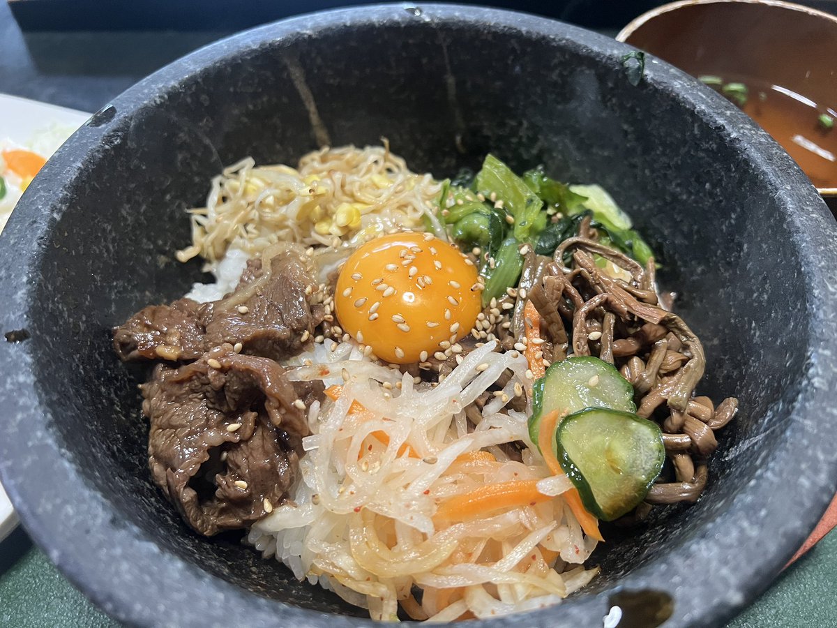 Ssan_camera's tweet photo. 石焼膳 

美味しい(*´～｀*)ŧ‹"ŧ‹"ŧ‹"
 #でん同士美食部 https://t.co/xOb54MxAW7