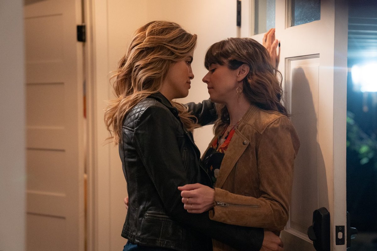shipmxn's tweet photo. live action velma my gay awakening, lindsey weir my fashion icon, and judy hale my doomed bisexual. she shaped me fr https://t.co/Qo9o9eiie3