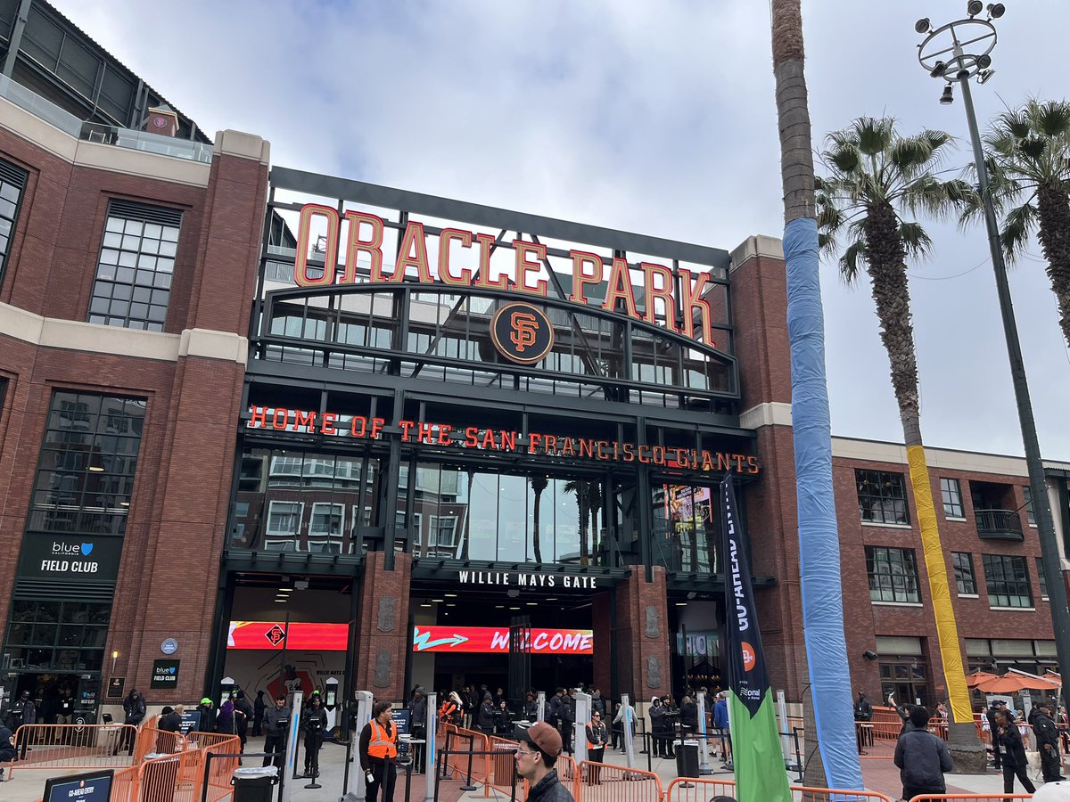 An_Wookers's tweet photo. My first ever mlb game tonight and it was insane holy shit https://t.co/YlJatBRErO