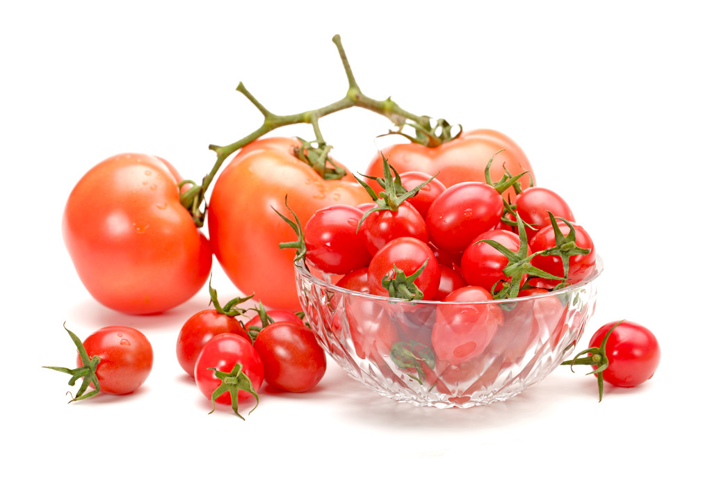 Juliana87005442's tweet photo. Just tried the new organic cherry tomatoes! Super juicy, sweet, no weird aftertaste—perfect for salads or snacking. A total win for fresh produce lovers! ， https://t.co/NueT3Qyz0Q