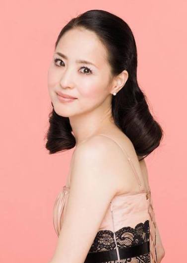 pviewer1168727's tweet photo. 我们不羡慕白人，永远不会。
我们才是世界上最高级的种族，其他人种衰老的很快，而东亚人的美丽可以保持到50岁以后。
（年龄是拍照时候的）
🇹🇼贾静雯50岁
🇯🇵松田圣子55岁
🇨🇳刘晓庆75岁
🇰🇷金喜爱55岁
所以东亚人才是最高级的种族，外族象征着衰老死亡腐朽的气息，我们不喜欢 https://t.co/UVIGZEs0Lh