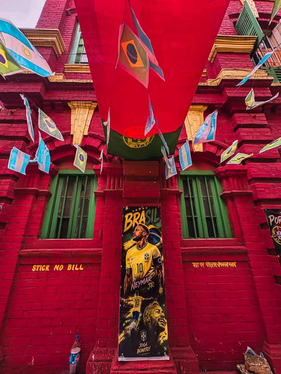 rahoolgoswami's tweet photo. This is CRAZY 
@FIFAWorldCup
..
#footballseason #footballworldcup #fifaworldcup2026 #northkolkata #aesthetickolkata https://t.co/2G97DNqUqs