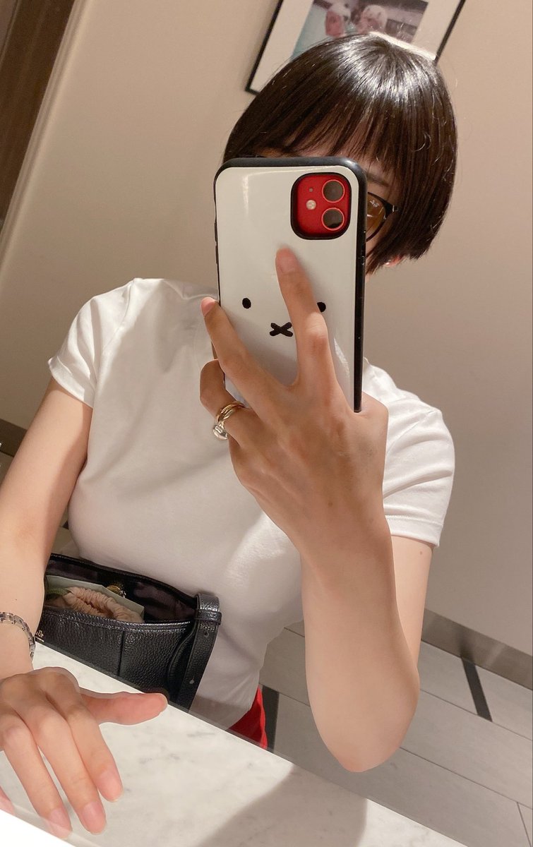 swingmyheart's tweet photo. 先月、42センチ髪を切ったんやけどみんないいリアクションしてくれて面白いな。
やっぱりショートが好き。
年明けくらいから切りたいなー、でも惜しいというか寂しい…って、ずっとうだうだしてたんやけど。気分転換もかねて。
重さは112グラム。ヘアドネーションするつもりやねんけどまだ送れてない https://t.co/jrpbof4aZJ