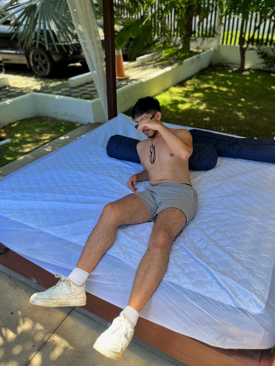 MaxderickI16452's tweet photo. Unos besos en la playa??? ☀️ https://t.co/FXOW5nbfEg