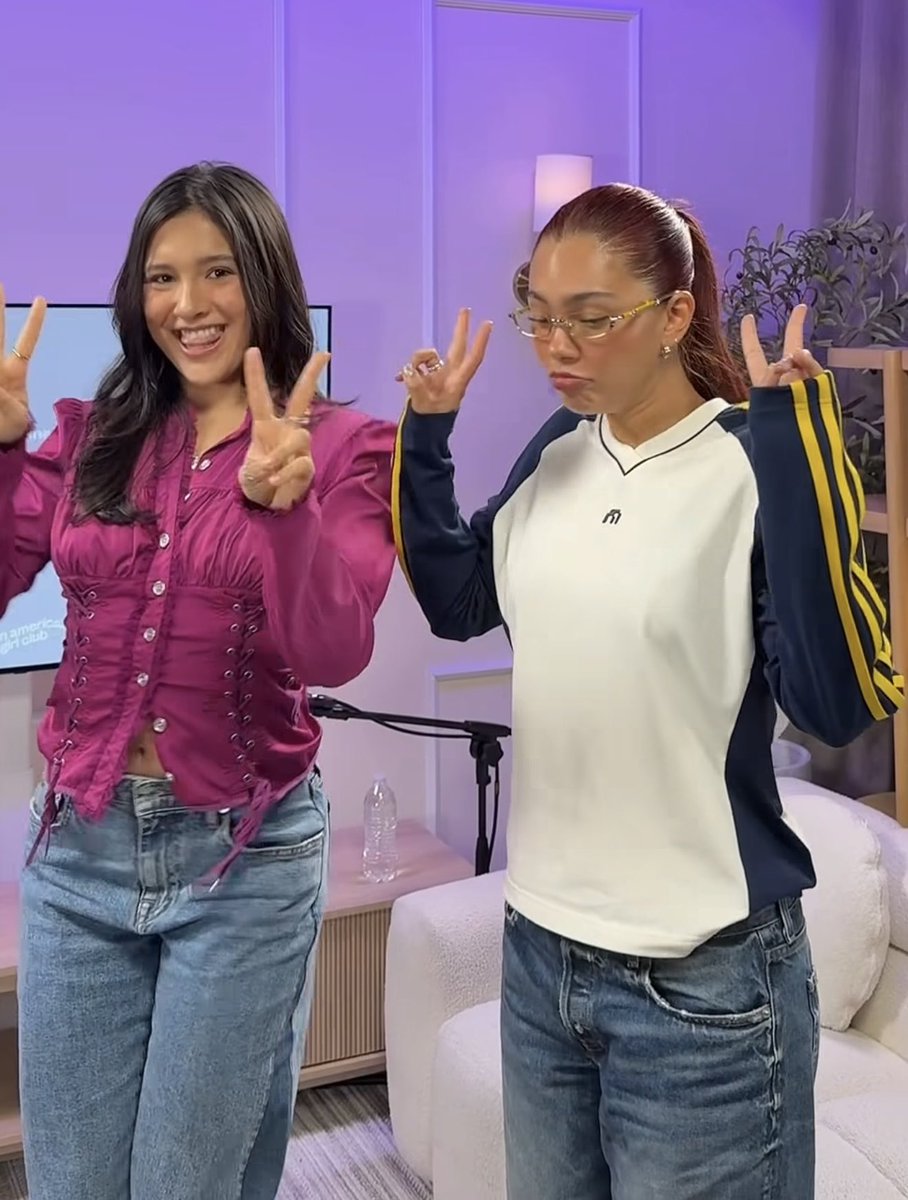 avatricenun's tweet photo. they are soooo butchfemme whatever https://t.co/3YP4IthCrd