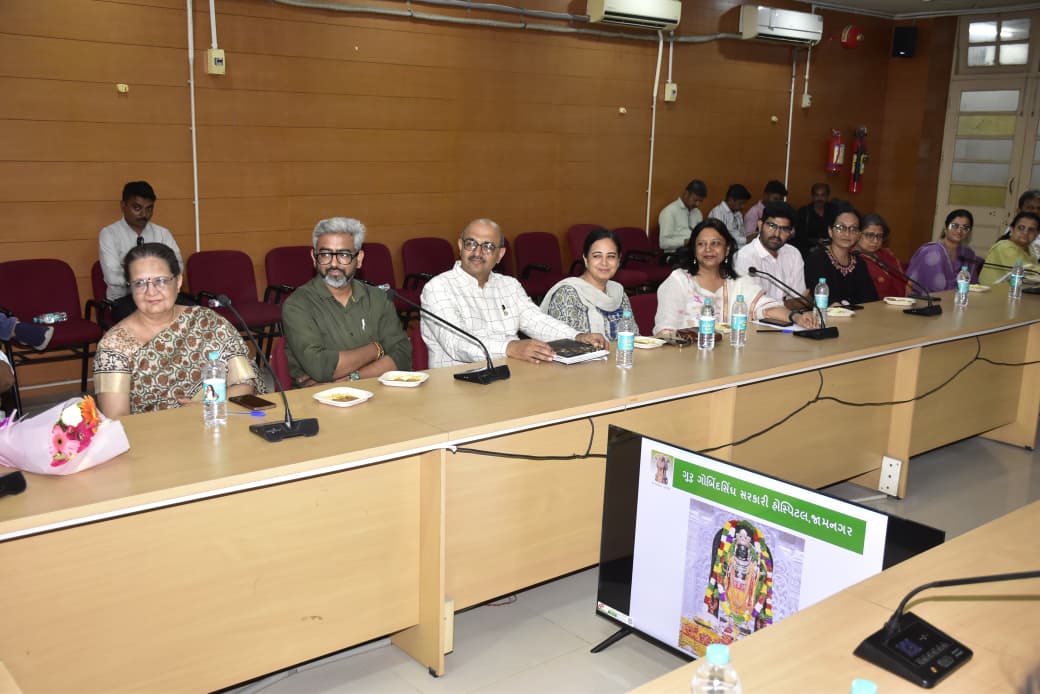 prafulpbjp's tweet photo. Met with department heads of Guru Gobind Singh Government Hospital, Jamnagar, to review healthcare services, modern facilities, cleanliness, and patient care. Committed to delivering quality healthcare to every citizen, especially the last mile. 

#HealthForAll #GujaratHealth https://t.co/vLbYRqyRWq
