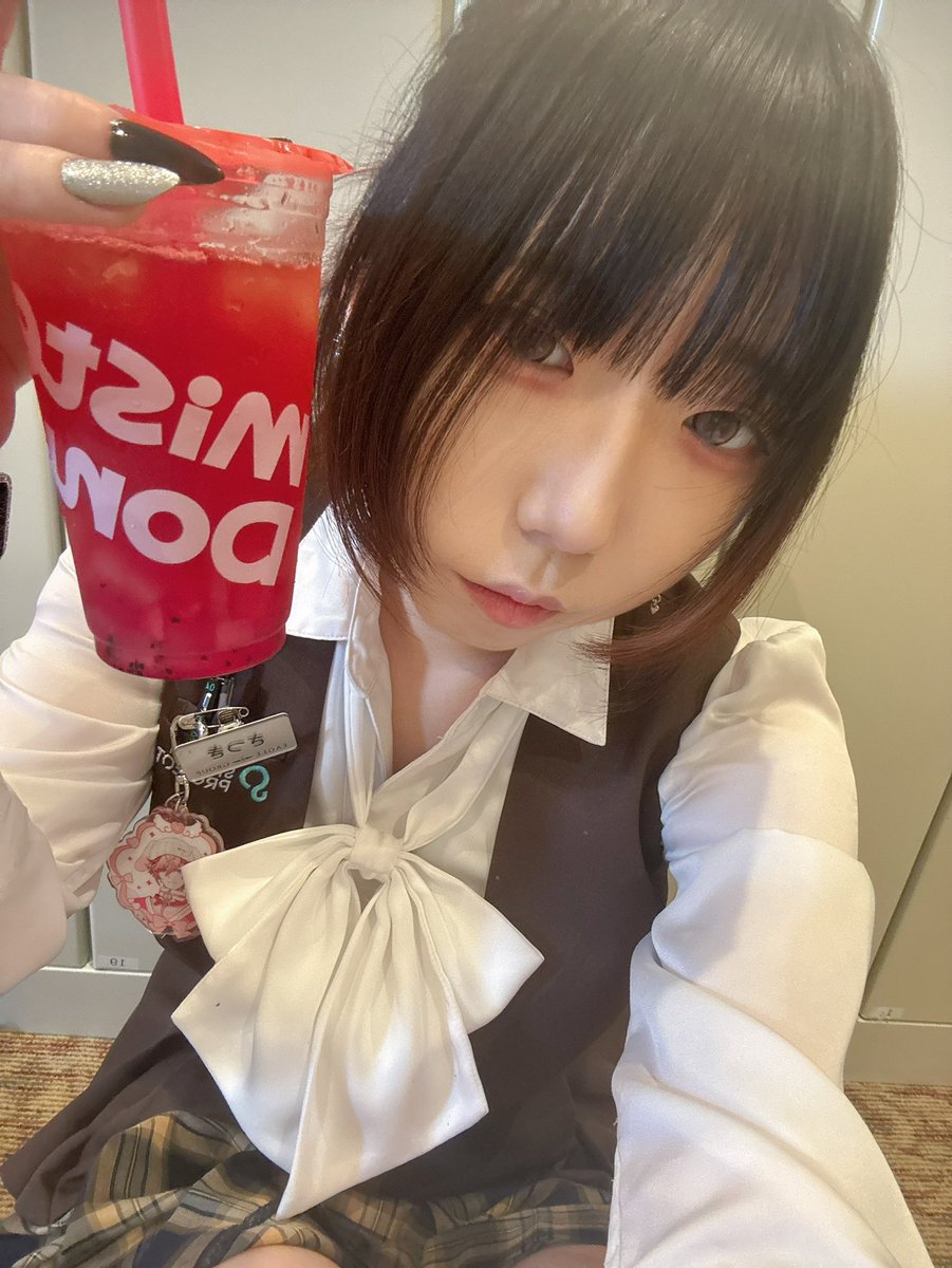 eagle_satsuki's tweet photo. たまにめちゃくちゃミスド行きたくなる時あるよねもっちゅりんには出会えなかったけど_(ˆ. ̫ . ˆ_)遅！カフェいたりホールいたりのはずჱ̒^ᴗ ᴗ^ https://t.co/JGIUORnYRU