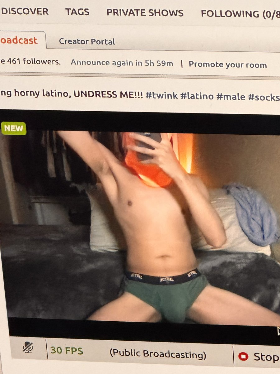 lilpasserby's tweet photo. IM LIVE ! 😘😘😝😝😝 https://t.co/8KudSd5NIt https://t.co/qkQxa4dJ0n