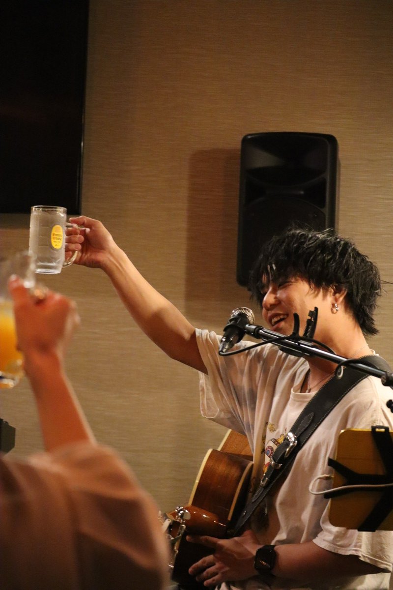 Maimaita18's tweet photo. 2026.6.24

世界一かわいすぎる乾杯!!!!!🥤*(ˊᗜˋ*)و

⚠️彼らの中身はお水です。念の為😉☆ https://t.co/5mxLbNVWR6