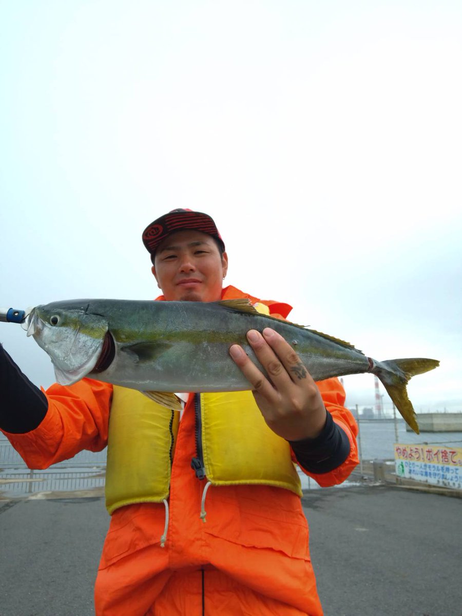 ヒラマサ62cmを🎣上げニッコリ🤗でお写真をいただきました