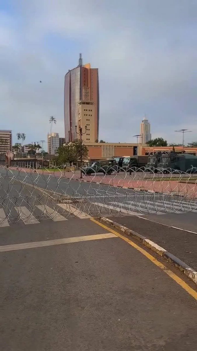 fle_rish's tweet photo. Security tightened around Parliament as police install razor wire barriers and position water cannons ahead of June 25 memorial events.
#whopaystheprice #peaceprotectslivelihood #theprotestnetwork #flerish https://t.co/KPoCgtVZSp