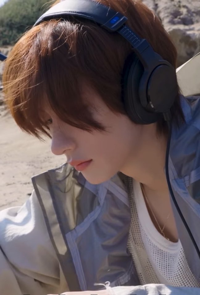 thebambiclub's tweet photo. ㅠ ㅠ https://t.co/JPdKHKjEFp