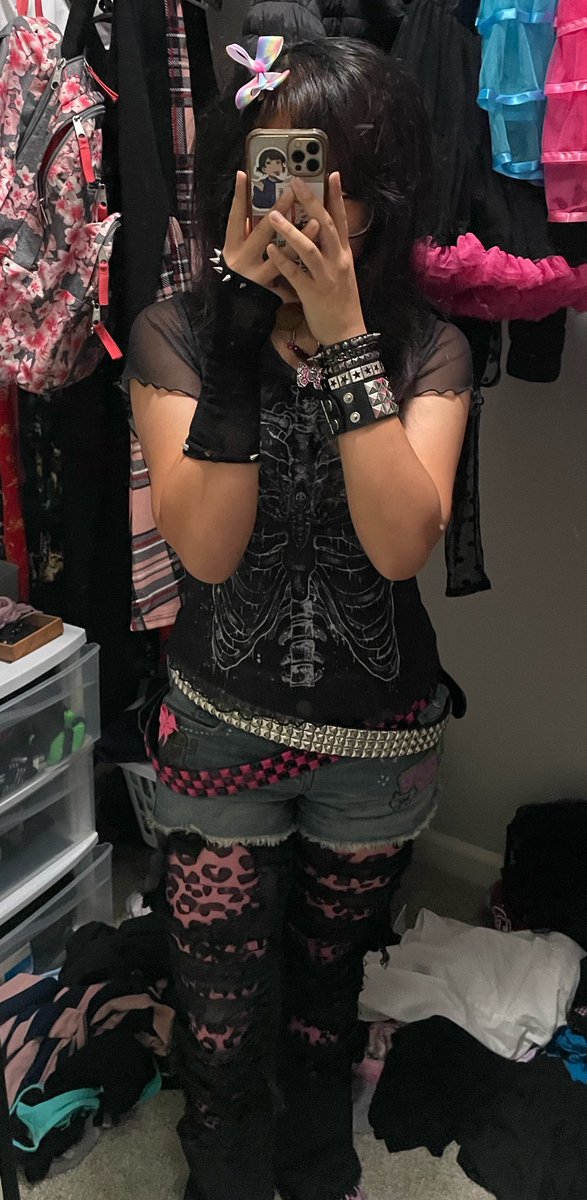 spgoodconduct's tweet photo. KIDS AT SUMMER SCHOOL KEEP CALLING ME FAT UNIRONICALLY. im actually such a pig. 

fit pic/body check https://t.co/SSMvFBf4wb