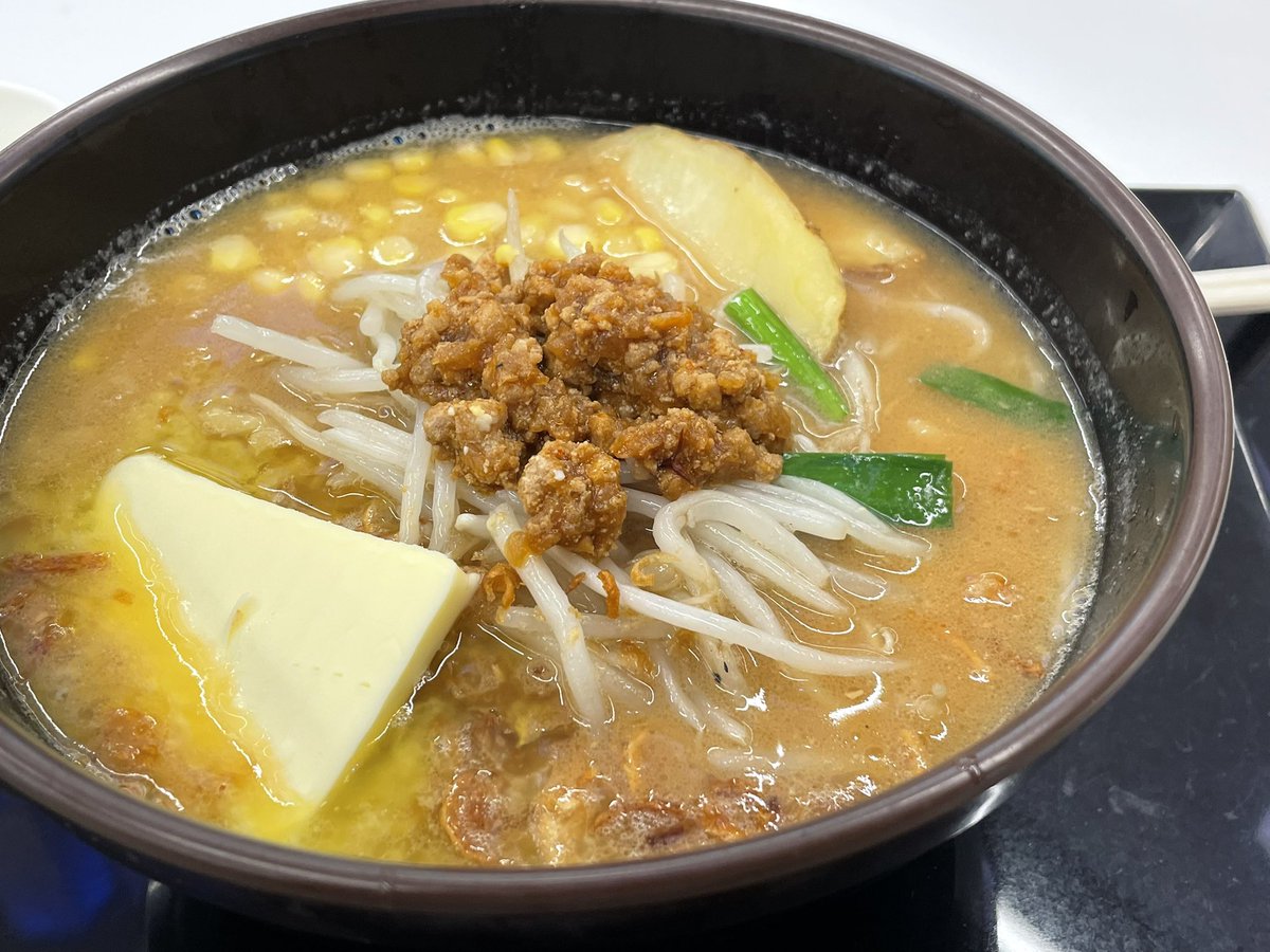 anikitti's tweet photo. 北海道でラーメン食うの忘れたから田所商店で札幌ラーメン食って帰ろう https://t.co/9lYFu5ig6l