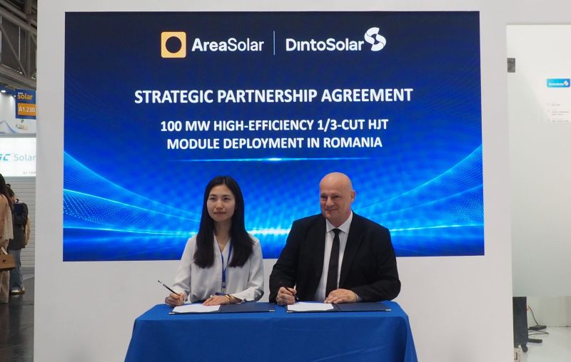 SolarQuarter tweet picture