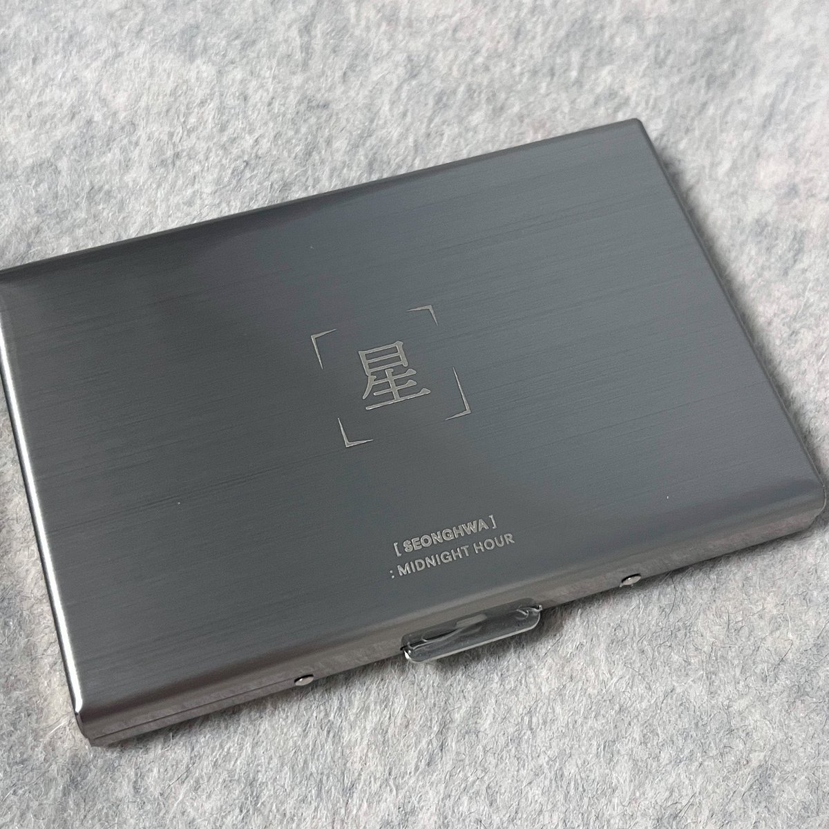 aveihwa's tweet photo. seonghwa's birthday md is so PRETTY🥹🥹🥹🥹
silver case🥹🥹🥹 https://t.co/P2rKpNzbKG