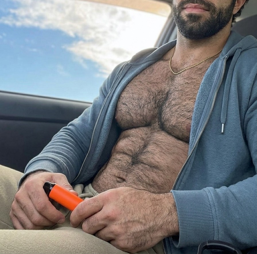 MrBruceec's tweet photo. Do you think I should shave my body hair? https://t.co/xixL0HN09g