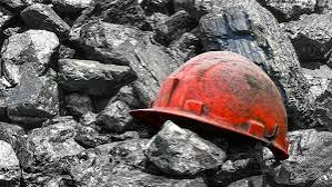 CaracolRadioTun's tweet photo. Un minero de 41 años falleció tras sufrir un accidente al interior de una mina de carbón en la vereda Mortiño, en #Socha. La emergencia ocurrió mientras realizaba labores bajo tierra.

Autoridades y funcionarios de la @ANMColombia adelantaron la inspección y las investigaciones. https://t.co/g4EiNIozU0