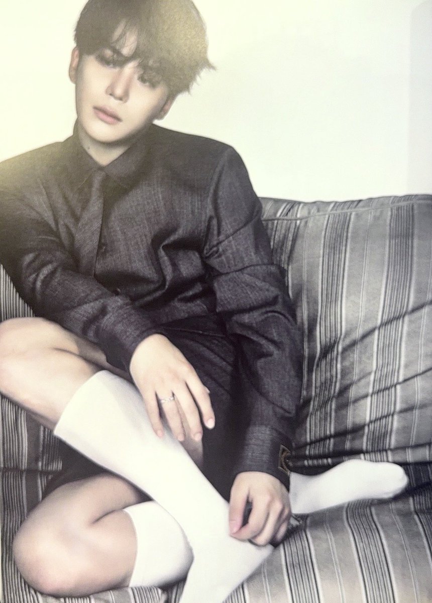 KHJBASE's tweet photo. if you see me getting manipulated by a pretty man with pretty eyes named choi jongho, dont save me. i am where i wanted to be https://t.co/Rs8RavPpvY