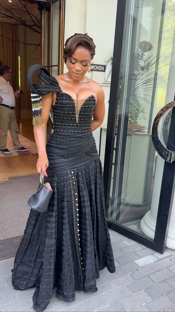 nozipho_mashaba's tweet photo. ‼️The Update‼️

From KwaMashu to Windsor Castle. 

Nomzamo Mbatha attending a reception at Windsor Castle hosted by King Charles III and Queen Camilla. 

A global star flying the South African flag high. 🇿🇦👑

#WindsorCastle #Nomzamo https://t.co/ok0XOV2TRo