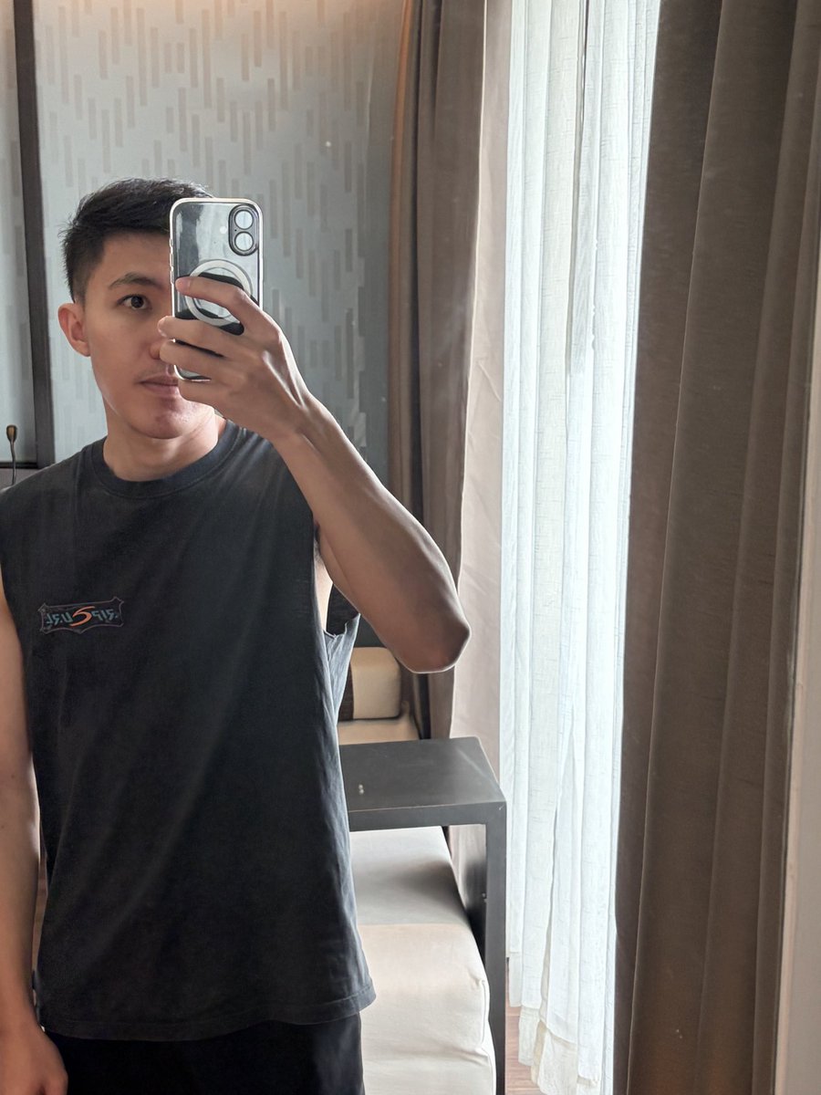 Kkts18's tweet photo. เปลี่ยนหลังคาใหม่ 
#มข #ขอนแก่น https://t.co/jq09T5J4kc