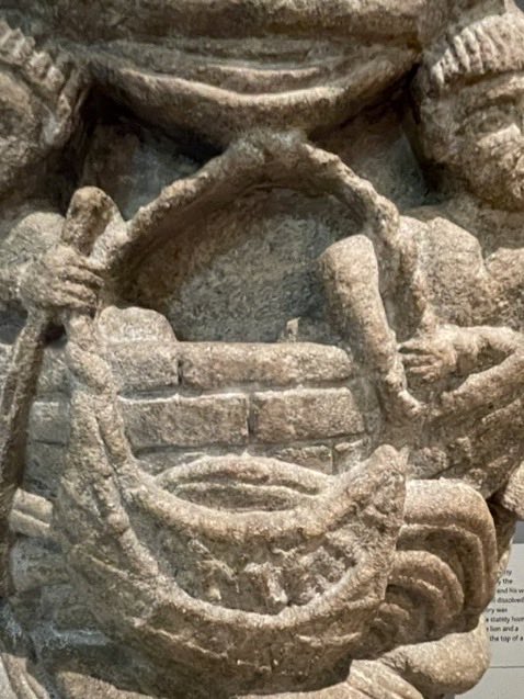 fredericaparisi's tweet photo. 🐟Hui és el #DiadelaGentdeMar 
#diadelaGentdelaMar ⚓️

Ací teniu st. Pere i st. Pau 😇pescant🎣 
El capitell de mitjans del s. XII procedeix del monestir clunicenc de Lewes UK🇬🇧
#mengeupeixdací
🛴🛴🛴 https://t.co/bUADWlNDZb