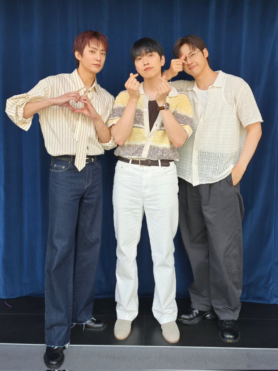 hello_gongchan's tweet photo. [Trans] 260625 _B1A4OFFICIAL Twitter Update

[Monthly Daum] #B1A4 
ครบรอบเดบิวต์ 15 ปี ของ B1A4 ทั้งสามคน SET เบื้องหลังและไลฟ์เพลย์ลิสต์ที่ระลึก

Ep.3 จากไลฟ์บันเทิงของ Daum

https://t.co/26zSAFo0Xd

#B1A4 #CNU #SANDEUL #GONGCHAN
#ชินอู #ซานดึล #กงชาน https://t.co/zgNQDoSFC1
