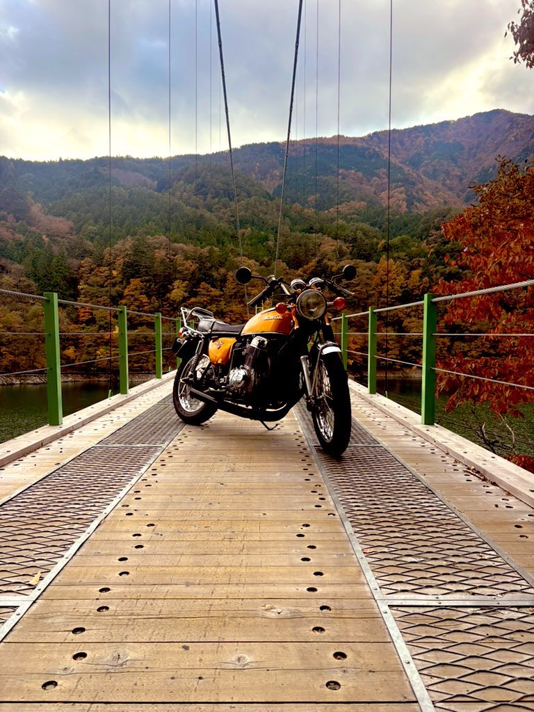 2005sr400's tweet photo. #バイクと橋が背景のかっこいい画像を貼ってね 

井川大橋〜 https://t.co/cQoGN6tyUk
