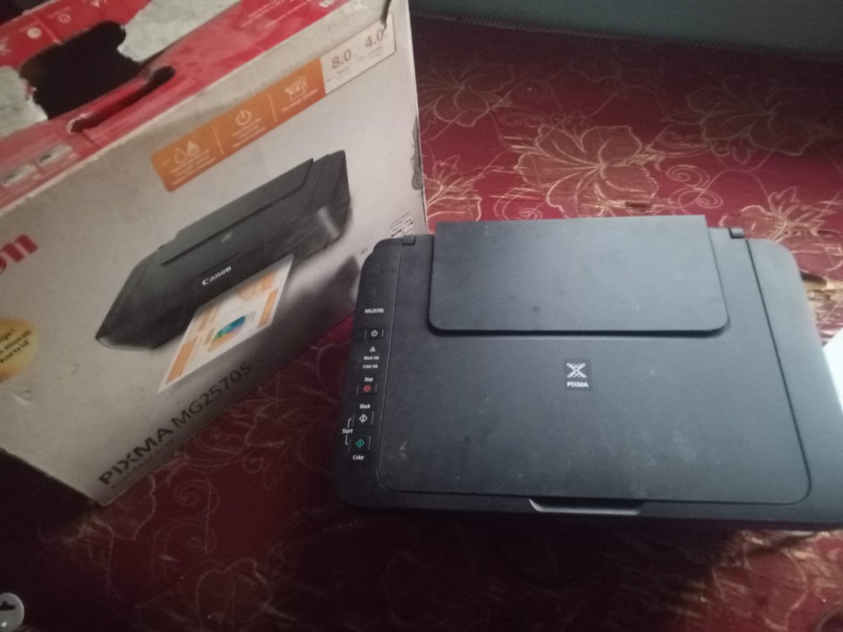 lluckyonelv's tweet photo. Guys aku bu mau jual printer Canon MG2570s 500k bisa nego dan bisa oren ya
@KomunitasMurah https://t.co/TO7X4hCD6D
