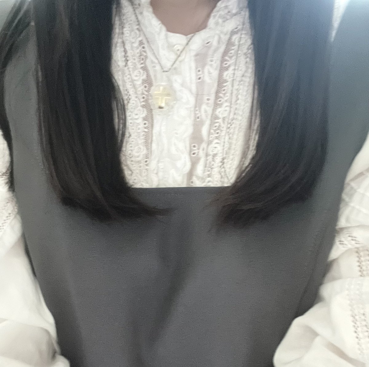 r_uru01's tweet photo. お母さんに貰ったネックレス気に入ってる。地元のガラスアクセサリー屋さんで買ったもの https://t.co/uRNf4ijICY