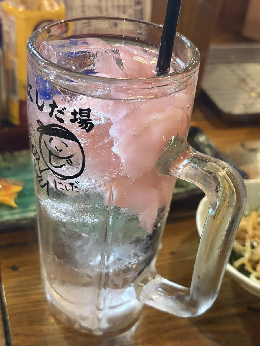 harusame_c222's tweet photo. ガリサワーとうずらが割れてるって嘆いてるゆけ https://t.co/exIAHqMxgf