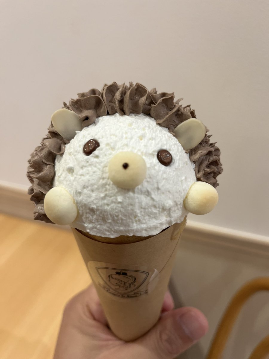 tom3_106's tweet photo. おじさんによる甘活。

クレープ食べたの何年振りやろか… https://t.co/oblbaK7xGA