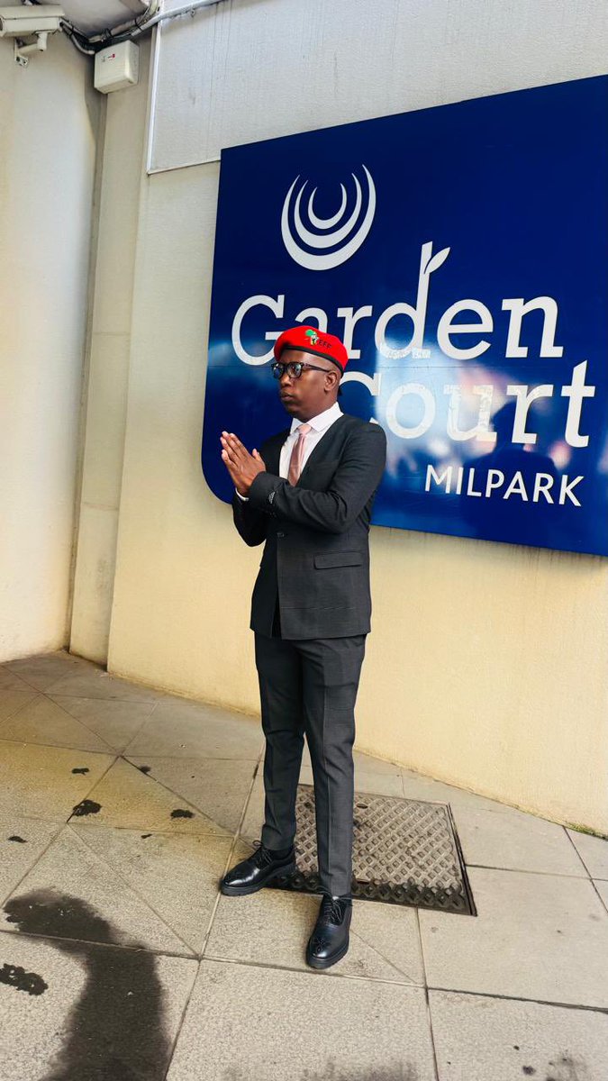 Shikwambanaman1's tweet photo. 🙏🙏🙏🙏🙏 we love you EFF….. https://t.co/psgapZ7rdr