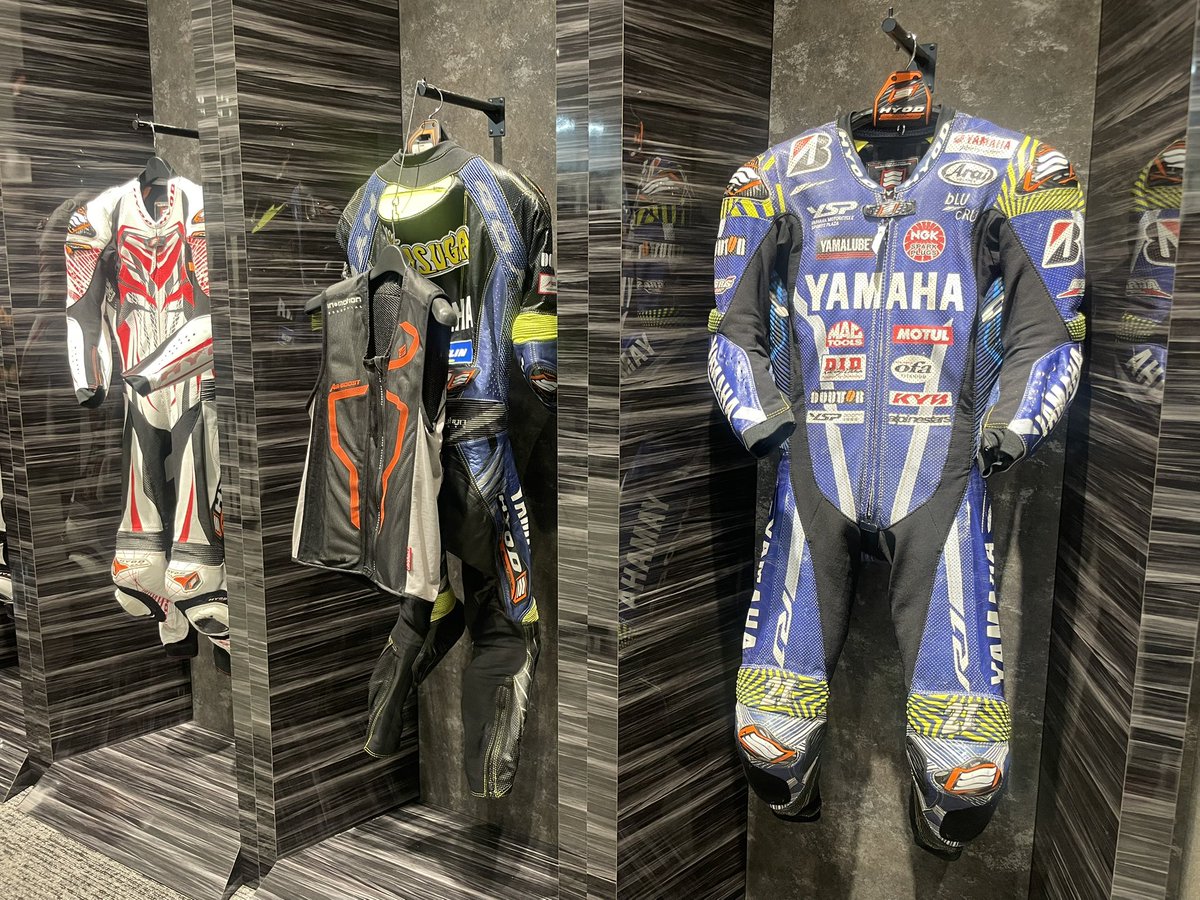 DUALMotorcycle's tweet photo. HYOD大阪さんに寄ってエアバッグ対応加工の為、レザースーツを預けて帰りました。白いのがわいの。

続きはblogで。
 #HYOD
 #AIRBOOST https://t.co/dLspfkpQ3h