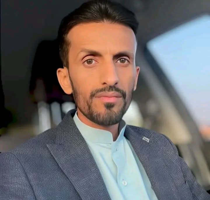 حنان با وزير tweet media