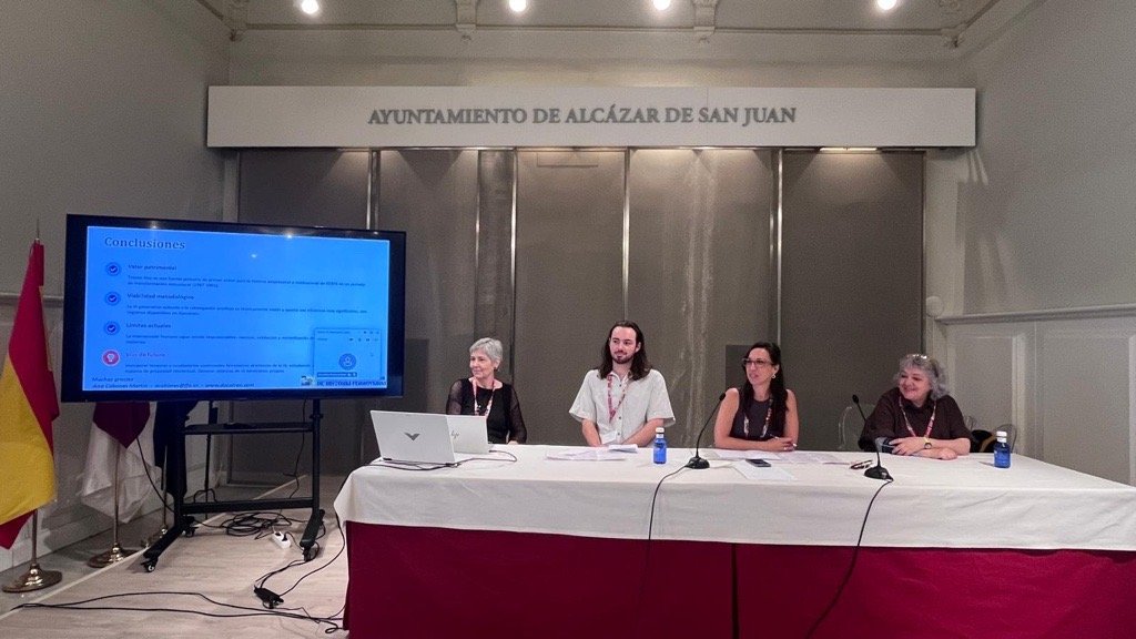 ffe_es's tweet photo. ℹ️ #XCongresoHistoriaFerroviaria 

En la Sesión VI, dedicada al Patrimonio Cultural Ferroviario, nuestra jefa de Patrimonio Documental ha expuesto los trabajos realizados desde la #BibliotecaFerroviaria para analizar la revista 'Trenes Hoy', que se publicó entre 1987 y 1991.

👉 Un proyecto que se está realizando con el uso de herramientas de IA generativas y que supondrá la incorporación de mas de 4000 nuevos registros en #Docutren.