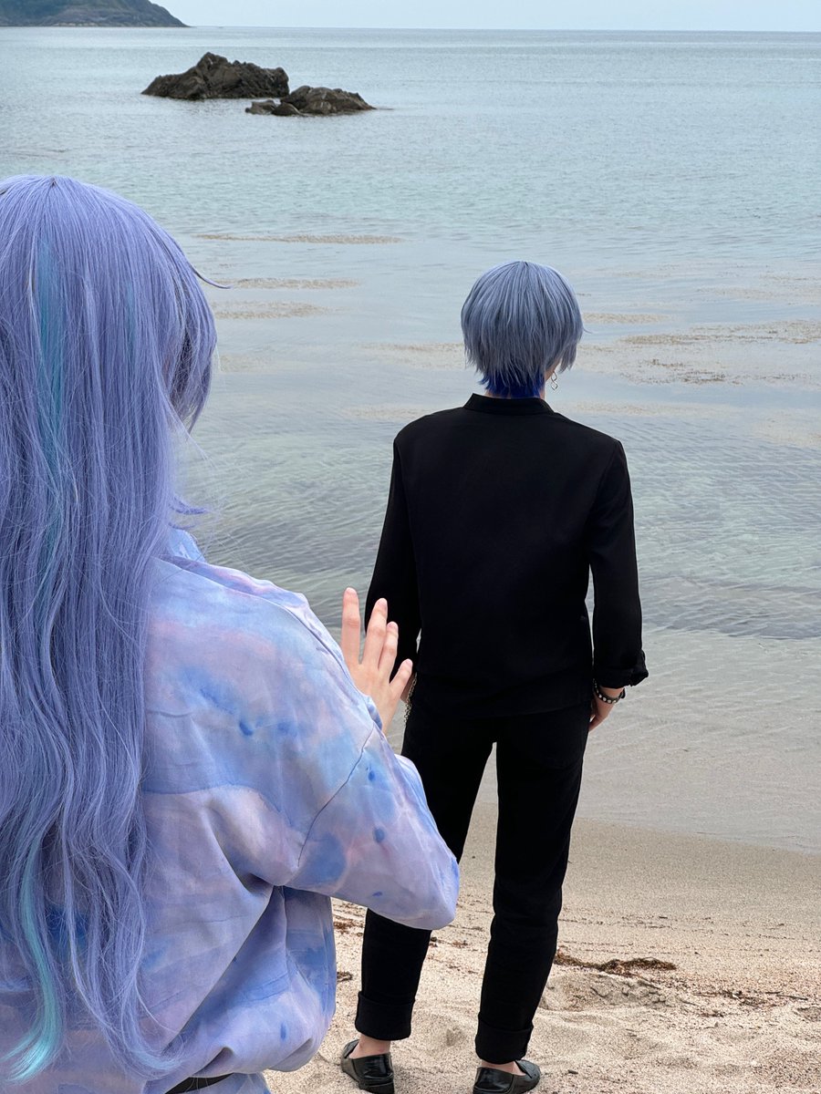 aoi_rogasuki's tweet photo. kyngくんが海で黄昏てたから放り投げようとした時のﾄﾞﾝﾀｺ四コマ🐺🐙

2枚目ビビってて草 https://t.co/HXniq1znnF