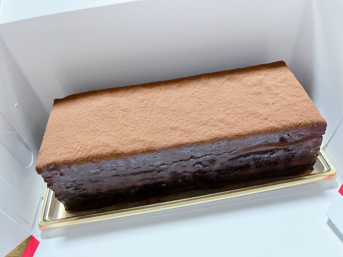 meltypuchi00's tweet photo. チョコレートケーキ！！
上手に撮れなかったけど美味しかったよ🥹 https://t.co/M81rYTNdcV