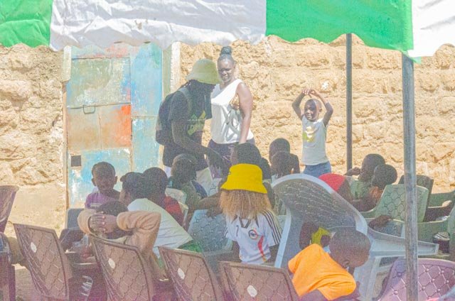 BaliyoHub31070's tweet photo. Community In Motion At Korogocho 🌍🍲 From Fresh Plates Being Served To Unstoppable Vibes Under The Tent This Is The Heartbeat Of Nairobi Street Life. Where Culture, Rhythm, And Everyday Hustle Fuel The Next Generation Of Leaders.
Just Like At Baliyo Arts Hub. https://t.co/Ml7wStwtS2