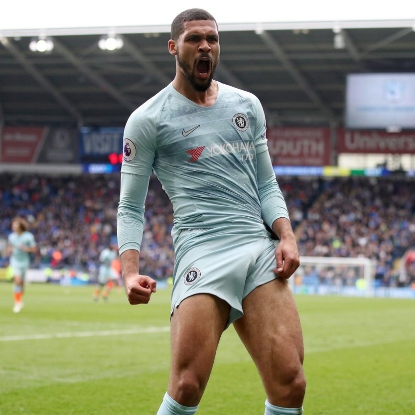 GostososFC's tweet photo. 🏴󠁧󠁢󠁥󠁮󠁧󠁿Ruben Loftus-Cheek🏴󠁧󠁢󠁥󠁮󠁧󠁿

📏1,92m / 6'4" https://t.co/if8hAlz8DA