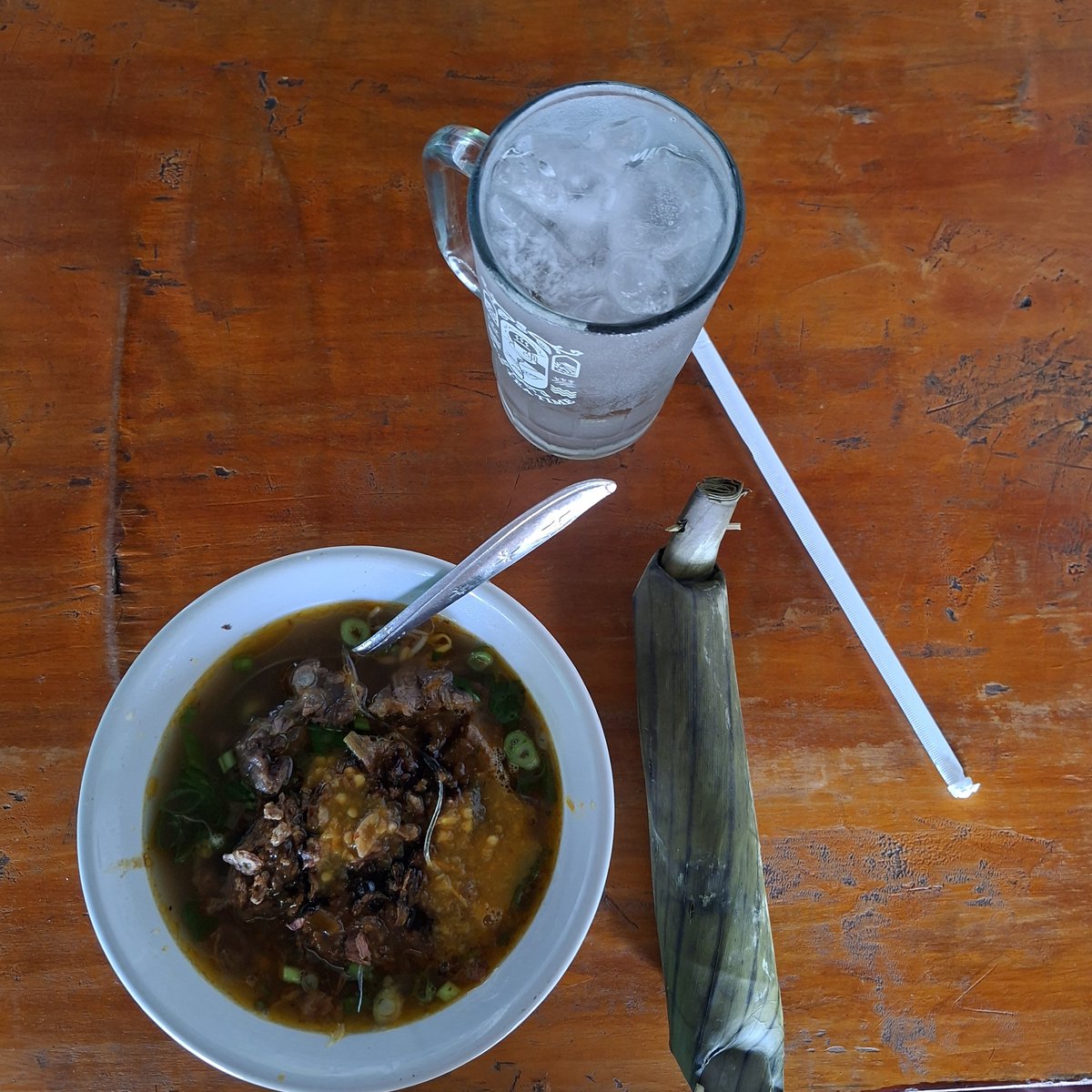 komaduatitik's tweet photo. Mau bilang makasih sama temenku yang udah ngingetin ini
"Rumusnya: apapun yg terjadi, tetap sayang pada diri sendiri alias tetep makan yg baik, dress well, ttp cantik, ttp wangi. Urusan bljar menghdapi perasaan mb saat ini dan memproses semuanya, nnti bisa dilanjut lagi" https://t.co/itk8tHd5gE