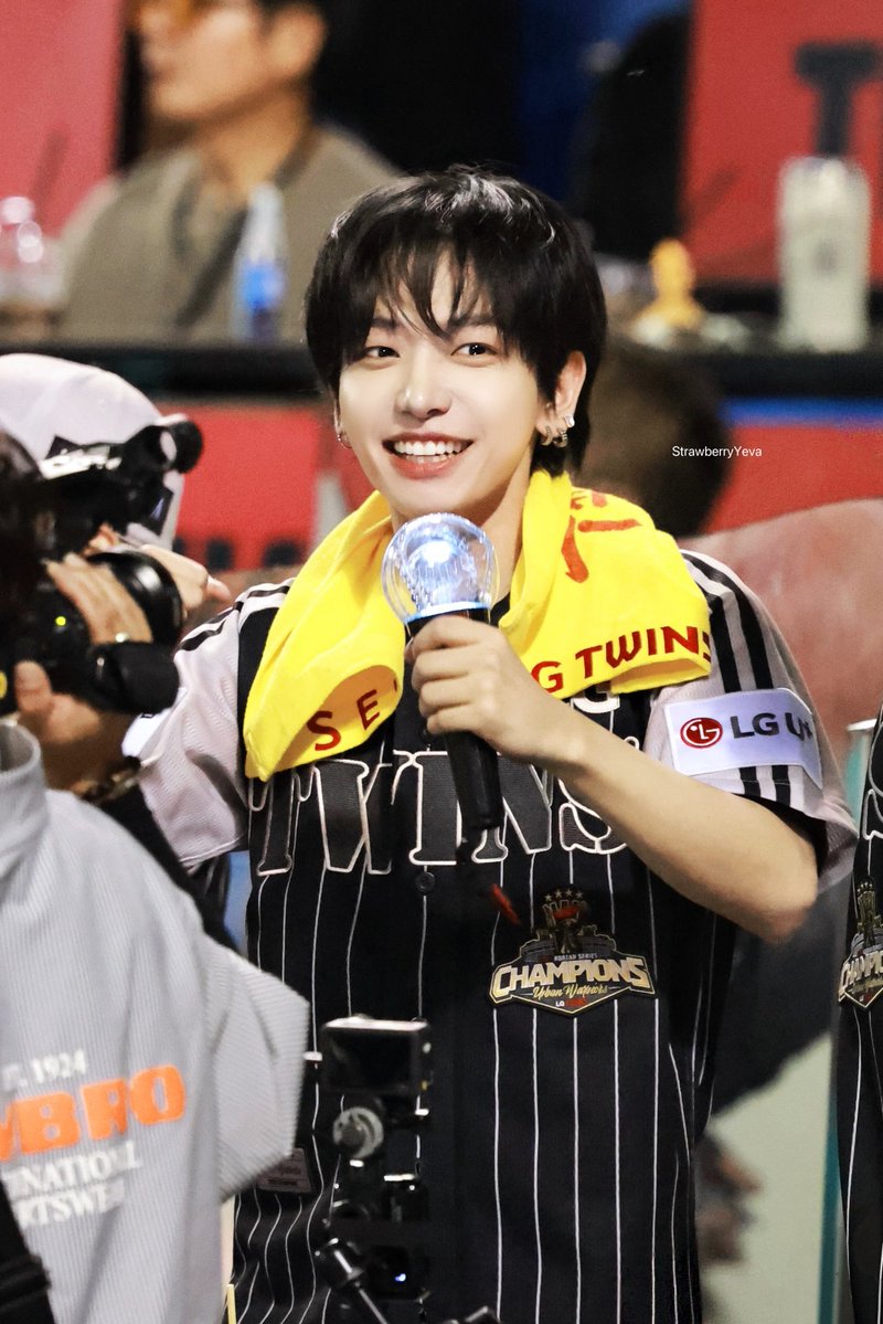 StrawberryYeva's tweet photo. Clutch Time 🙌🏻

26624 LG⚾

#BOYNEXTDOOR 
#MYUNGJAEHYUN #명재현 https://t.co/yRWFJNViIt