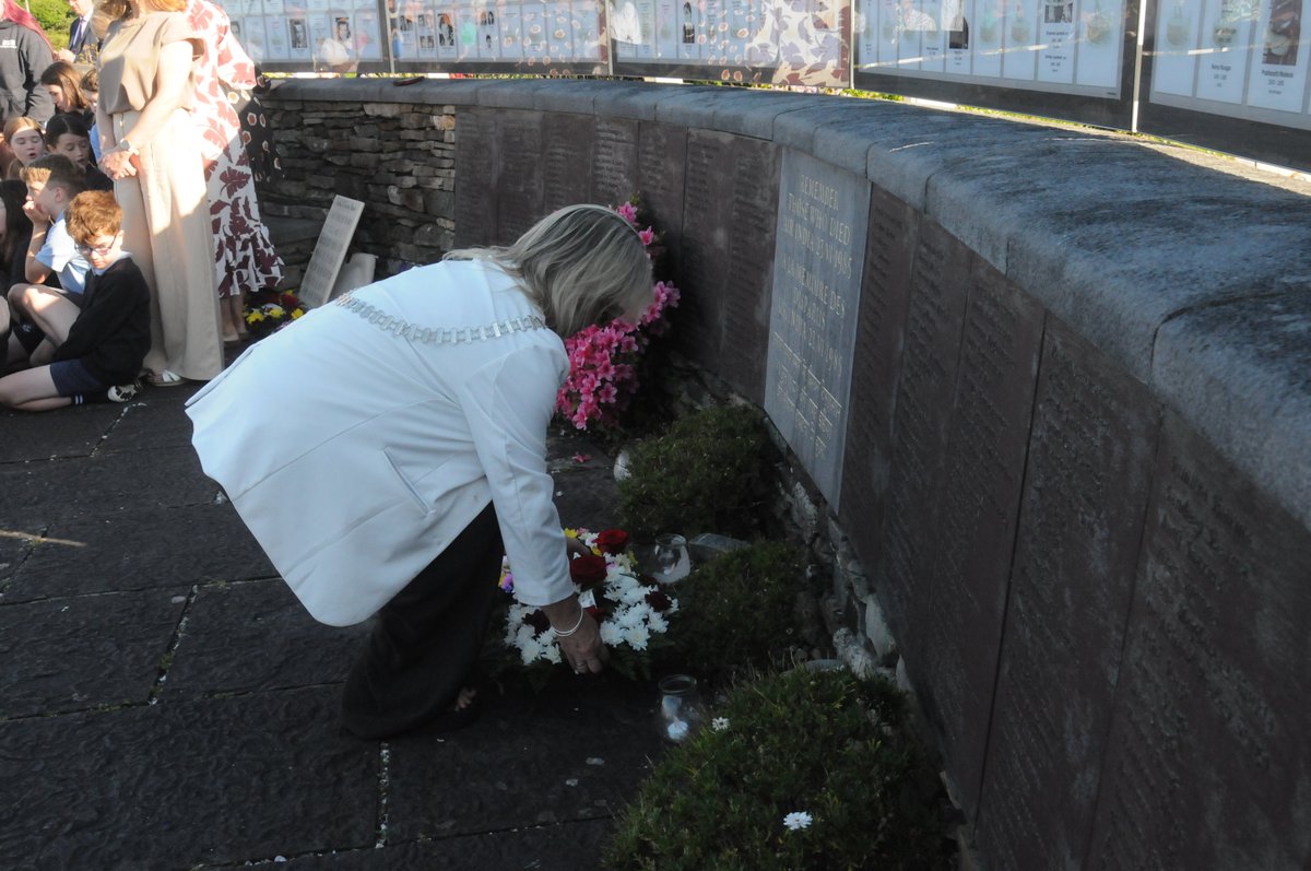 Corkcoco's tweet photo. Cork County Council joined families, dignitaries and the local community at the Air India Memorial in Ahakista to mark the 41st anniversary of the Air India Flight 182 tragedy.

The ceremony honoured the 329 lives lost in 1985, with a minute of silence, tributes, wreath-laying and reflections from international representatives.

Wreaths were laid by family members and dignitaries including the Mayor of the County of Cork, Cllr. Mary Linehan Foley; The Honourable Gary Anandasangaree, Canadian Minister of Public Safety; Indian Ambassador to Ireland Manish Gupta; representatives from the Royal Canadian Mounted Police; the Naval Service, An Garda Síochána and Coláiste Pobail Bheanntraí.

The memorial in West Cork continues to stand as a lasting tribute, ensuring the victims are never forgotten.

Read more: https://t.co/Ue2YlHjIHj 

@CanadaIreland @IndiainIreland
