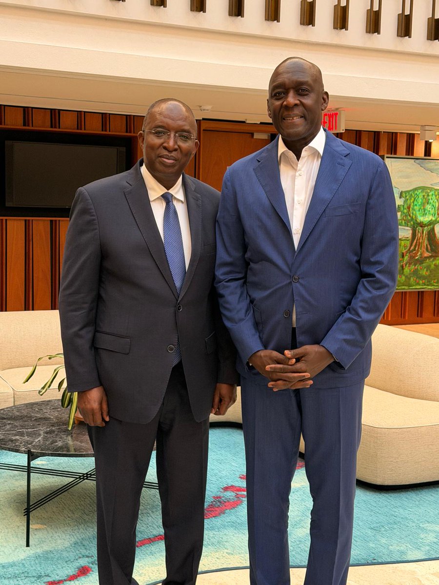 IFCAfrica's tweet photo. In Washington DC, @IFC_org MD @Diop_IFC bid farewell to @CoSyllaIFC, North Africa / Horn of Africa director who retires next week. Cheick's work championing entrepreneurs, mobilizing investment and advancing opportunity across Africa leaves a legacy that will continue to inspire. https://t.co/T7kWDCoqHP